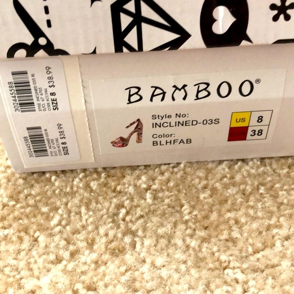 Sexy Bamboo Opened Toe Chunky Heel Platforms Sz 8 NWT - Picture 2 of 3